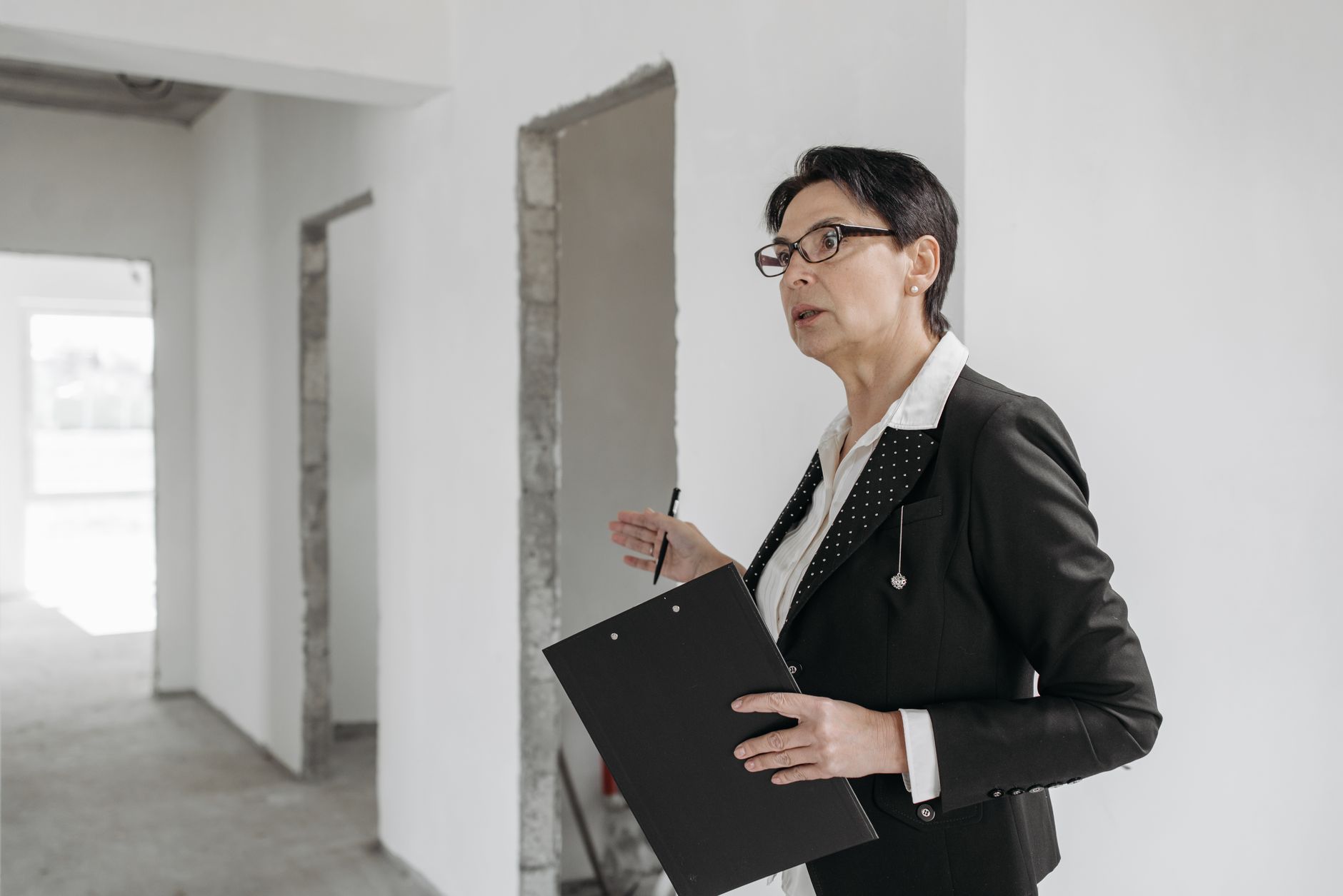 Diagnostiqueur immobilier équipe à Vaulx-en-Velin